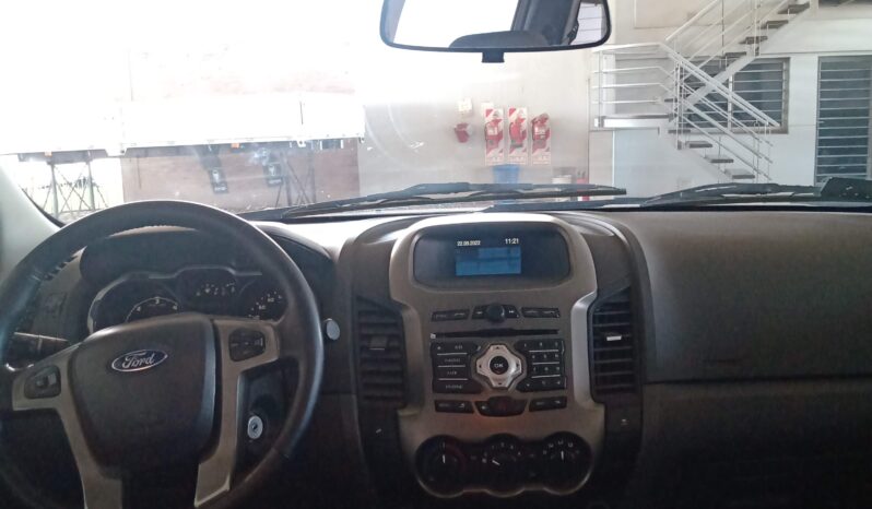 
								FORD RANGER 2015 XLT 4X4 full									