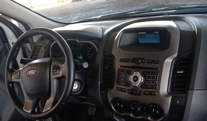 
								FORD RANGER 2015 XLT 4X4 full									