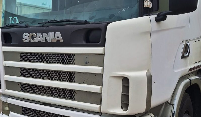
								Scania Serie 4 año 2004 tractor full									