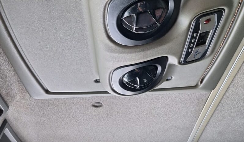 
								Mercedes Benz AXOR 19-330/36 año 2015 6×2 full									