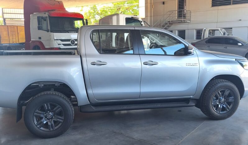 
								TOYOTA HILUX SRV 2023 0 KM ( Patentada ) full									
