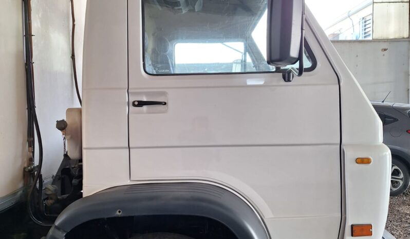 
								Volkswagen Worker 13-180 full									