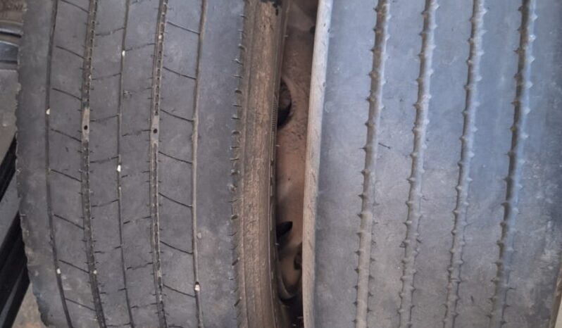 
								Volkswagen 9-150/39 año 2004 full									